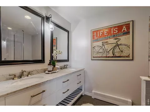 Bath - 404 Wewoka Dr, Boulder, CO 80303 photo 2 of 3