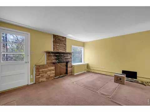 Living - 1084 Grant Pl, Boulder, CO 80302 photo 2 of 2