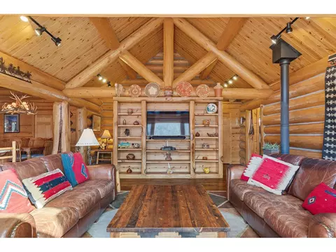 Living - 470 Big John Rd, Lyons, CO 80540 photo 2 of 7