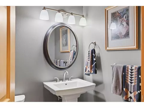 Bath - 470 Big John Rd, Lyons, CO 80540 photo 2 of 3