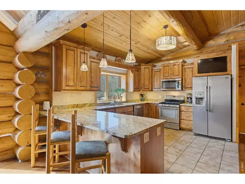 Kitchen - 470 Big John Rd, Lyons, CO 80540 photo 1 of 2