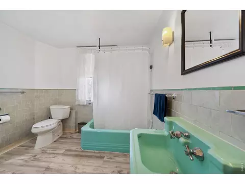 Bath - 413 Everett St, Brush, CO 80723 photo 2 of 5