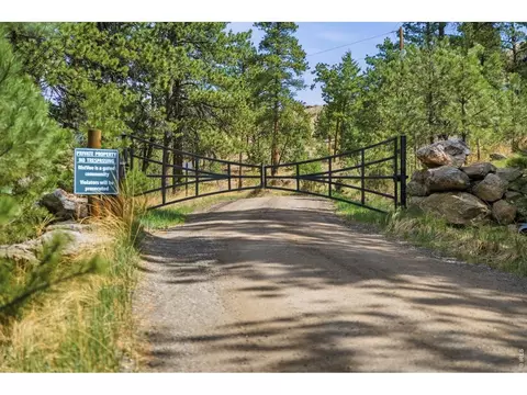 275 Crocus Dr, Bellvue, CO 80512