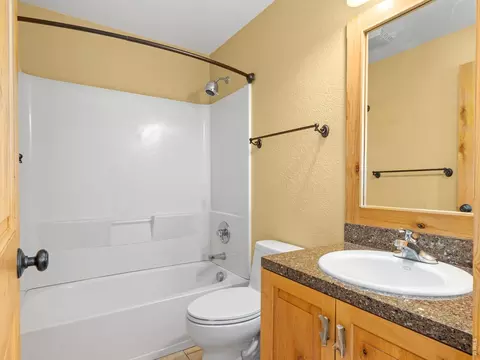 Bath - 195 Rockledge Cir, Lyons, CO 80540 photo 1 of 2