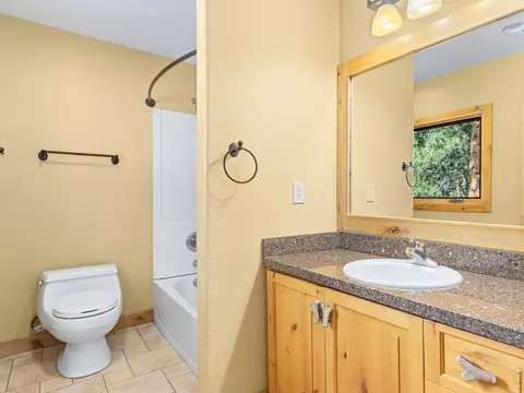 Bath - 195 Rockledge Cir, Lyons, CO 80540 photo 2 of 2