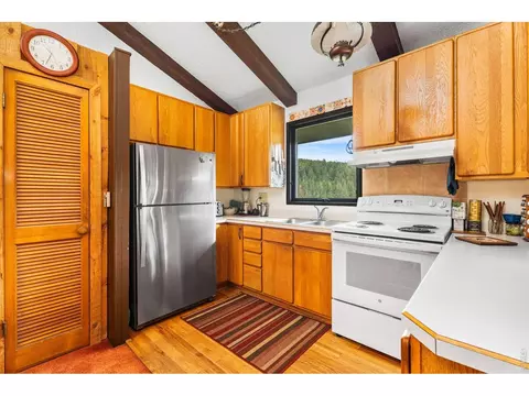 Kitchen - 1213 Primos Rd, Boulder, CO 80302 photo 2 of 3