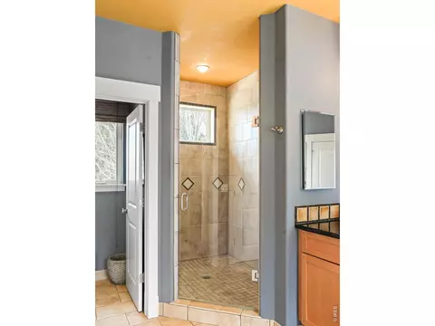 Bath - 2040 Oak Ave, Boulder, CO 80304 photo 6 of 8
