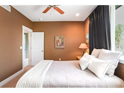 Bedroom - 2040 Oak Ave, Boulder, CO 80304 photo 1 of 4