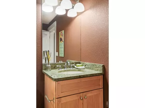 Bath - 2040 Oak Ave, Boulder, CO 80304 photo 7 of 8