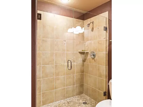 Bath - 2040 Oak Ave, Boulder, CO 80304 photo 8 of 8