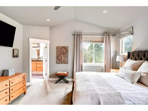 Bedroom - 2040 Oak Ave, Boulder, CO 80304 photo 3 of 4