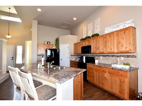 Kitchen - 616 85th Ave Ct, Greeley, CO 80634 photo 6 of 10