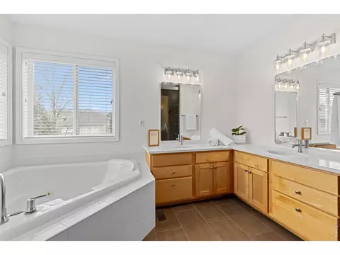 Bath - 3726 Barbados Pl, Boulder, CO 80301 photo 2 of 5
