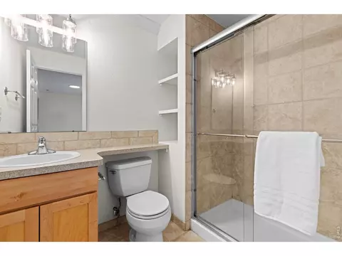 Bath - 3726 Barbados Pl, Boulder, CO 80301 photo 5 of 5