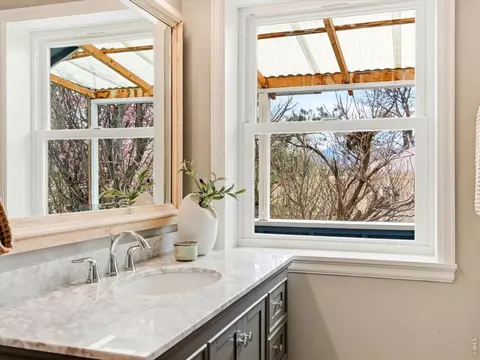 Bath - 4437 Driftwood Pl, Boulder, CO 80301 photo 2 of 4