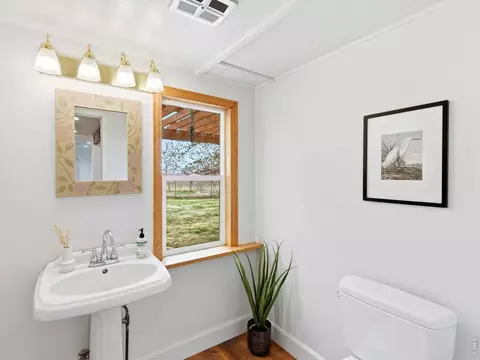 Bath - 4437 Driftwood Pl, Boulder, CO 80301 photo 1 of 4