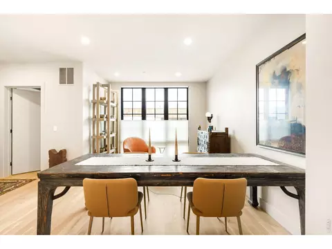 Dining - 2116 Pearl St #C, Boulder, CO 80302 photo 1 of 2