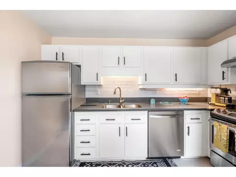 Kitchen - 628 Tantra Dr, Boulder, CO 80305 photo 2 of 6