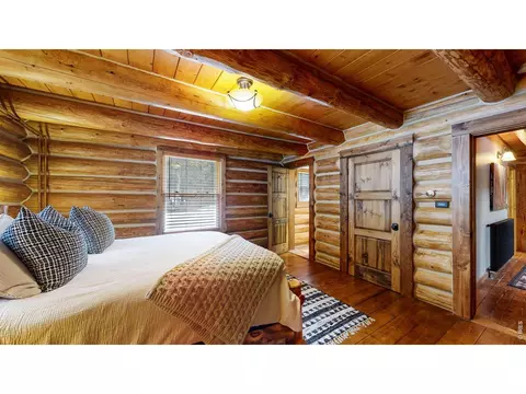 Bedroom - 14142 N Saint Vrain Dr, Lyons, CO 80540 photo 5 of 11