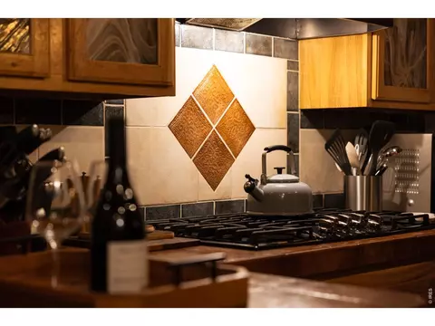 Kitchen - 14142 N Saint Vrain Dr, Lyons, CO 80540 photo 2 of 6