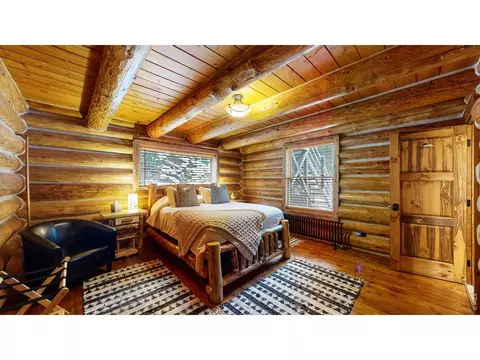 Bedroom - 14142 N Saint Vrain Dr, Lyons, CO 80540 photo 4 of 11