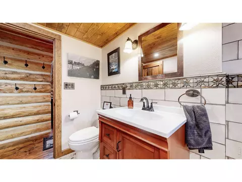 Bath - 14142 N Saint Vrain Dr, Lyons, CO 80540 photo 3 of 7