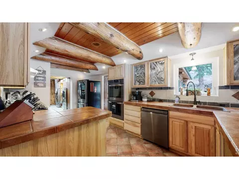 Kitchen - 14142 N Saint Vrain Dr, Lyons, CO 80540 photo 3 of 6