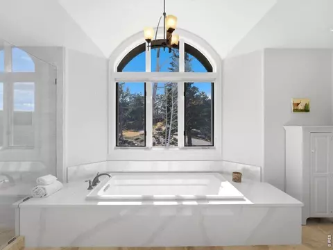 290 Skyhill Dr, Evergreen, CO 80439