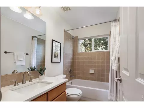 Bath - 103 Estes Ct, Lyons, CO 80540 photo 1 of 3