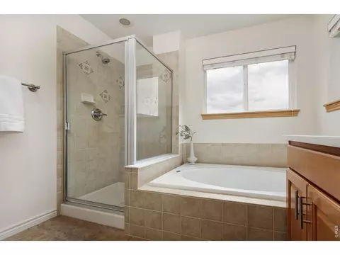 Bath - 103 Estes Ct, Lyons, CO 80540 photo 3 of 3