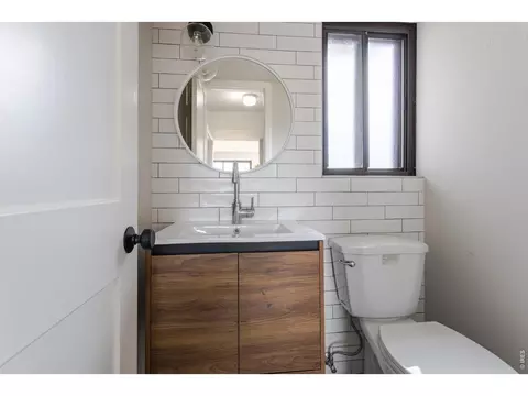 Bath - 790 Morgan Dr, Boulder, CO 80303 photo 4 of 4