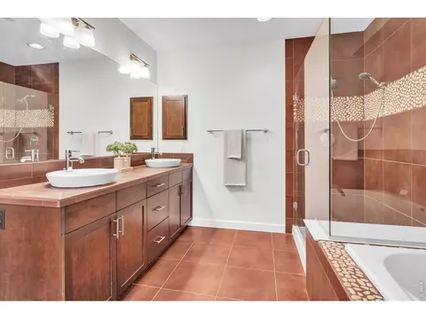 Bath - 5060 Pierre St #E, Boulder, CO 80304 photo 3 of 4