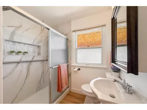 Bath - 449 26th Ave, Greeley, CO 80634 photo 3 of 3