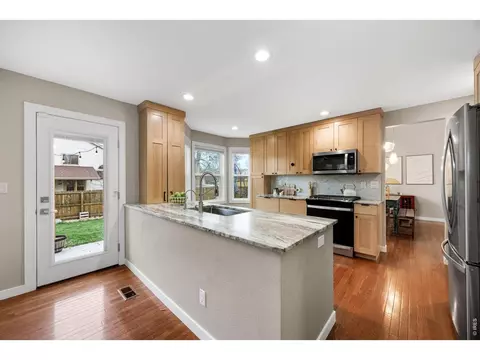 4130 Suncrest Dr, Fort Collins, CO 80525