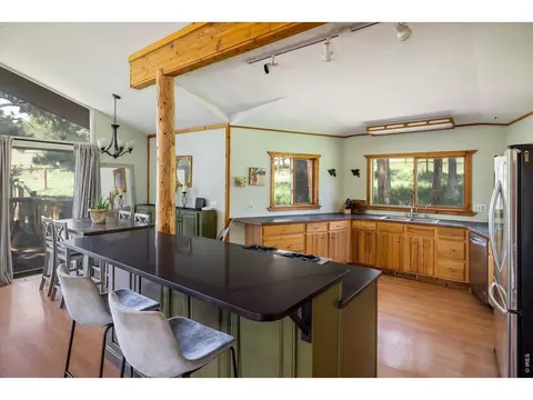 Kitchen - 201 Wild Tiger Rd, Boulder, CO 80302 photo 4 of 4