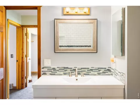 Bath - 201 Wild Tiger Rd, Boulder, CO 80302 photo 1 of 4