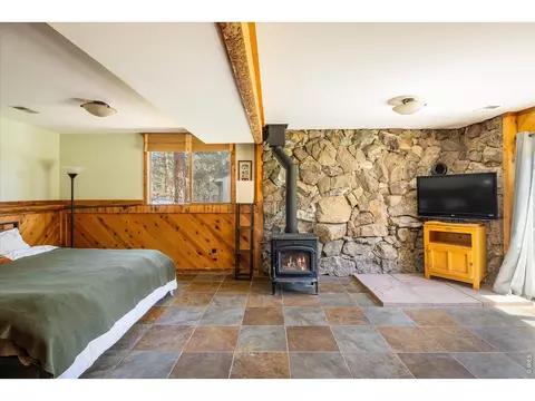 Bedroom - 201 Wild Tiger Rd, Boulder, CO 80302 photo 5 of 5