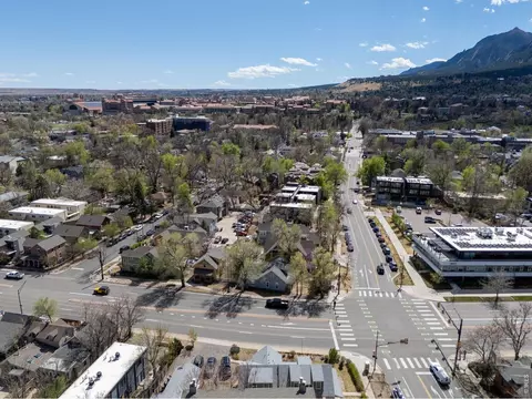 View/Area - 1806 17th St, Boulder, CO 80302 photo 2 of 5