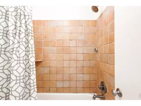 Bath - 1039 Maxwell Ave #5, Boulder, CO 80304 photo 3 of 4