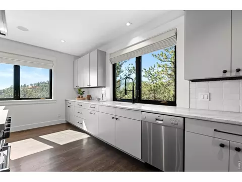 Kitchen - 14 Pine Brook Rd, Boulder, CO 80304 photo 5 of 7
