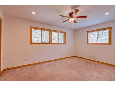 Bedroom - 166 Cherokee Rd, Lyons, CO 80540 photo 3 of 8