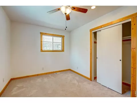 Bedroom - 166 Cherokee Rd, Lyons, CO 80540 photo 7 of 8