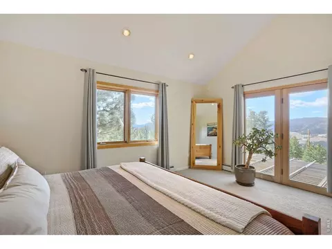 Bedroom - 6010 Flagstaff Rd, Boulder, CO 80302 photo 2 of 3