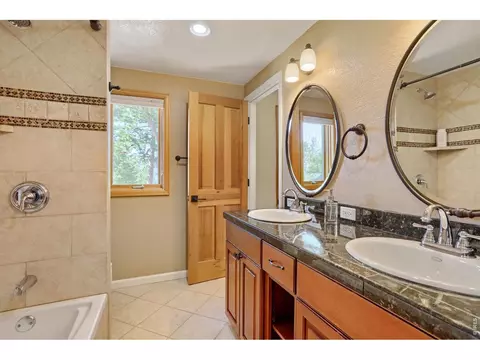 Bath - 6010 Flagstaff Rd, Boulder, CO 80302 photo 2 of 4