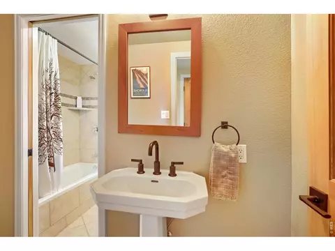 Bath - 6010 Flagstaff Rd, Boulder, CO 80302 photo 1 of 4