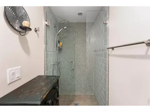 Bath - 615 Spruce St, Boulder, CO 80302 photo 7 of 8