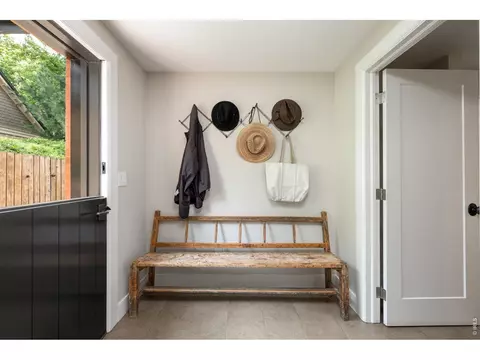 Entry Way - 615 Spruce St, Boulder, CO 80302 photo 5 of 6