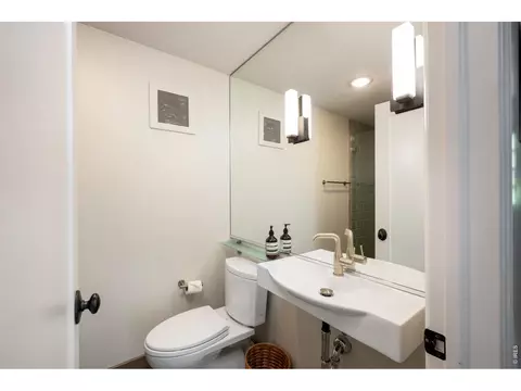Bath - 615 Spruce St, Boulder, CO 80302 photo 8 of 8