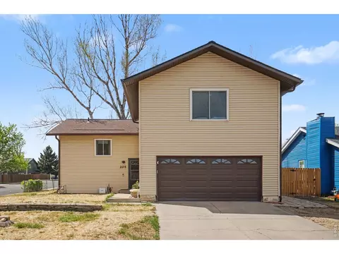205 6th St, Mead, CO 80542