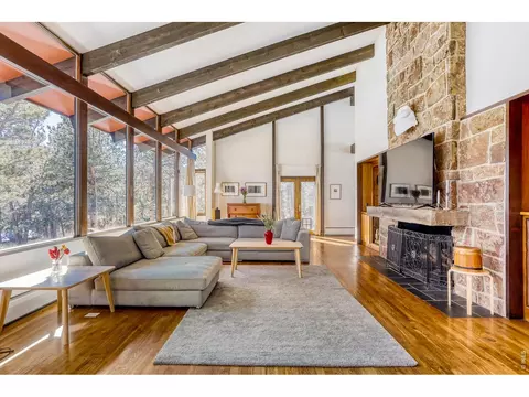 Living - 1164 Peakview Cir, Boulder, CO 80302 photo 3 of 5